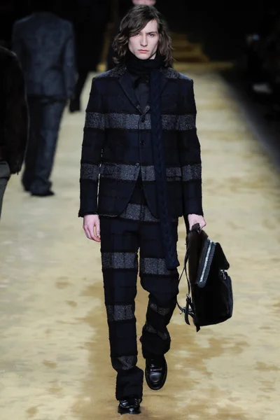 Look 45